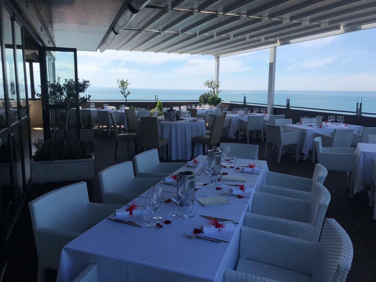 Hotel Fonzari Grado Bagian luar foto